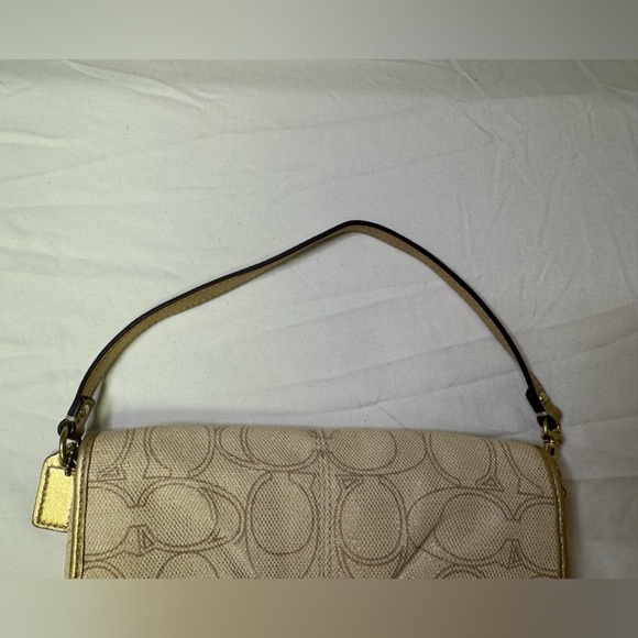 Coach Cream Clutch with Signature Design - Picture 10 of 14